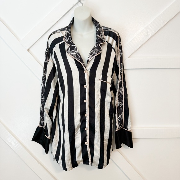 We Are Hah HAHT Striped Printed Button Down Satin Long Sleeve Pajama Shirt Sz XL - Picture 3 of 12